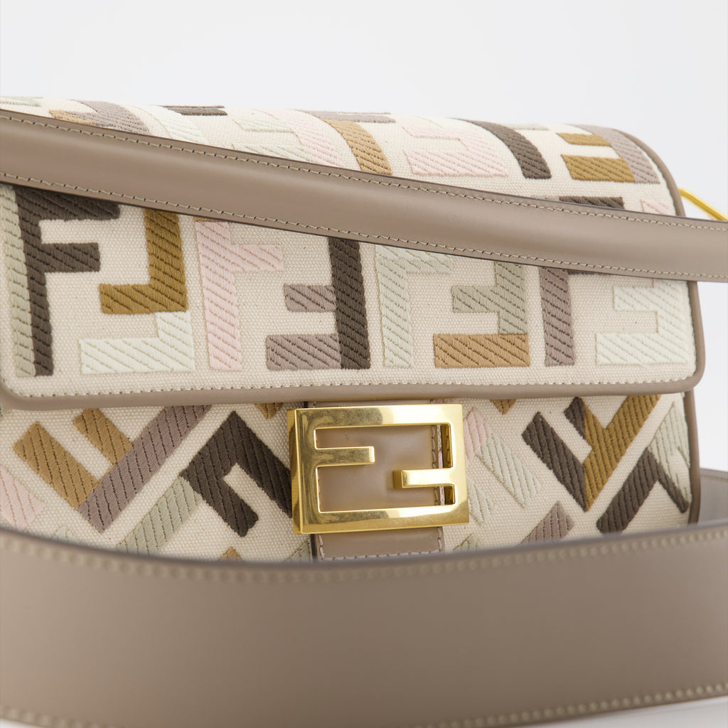 Sacs bandoulière Sac Baguette Fendi Beige Femme