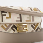 Sacs bandoulière Sac Baguette Fendi Beige Femme