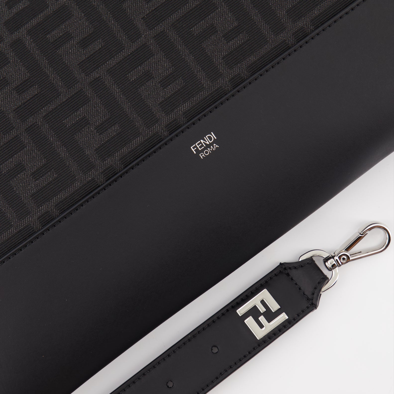 Bolsas pequenas Pochette FF Fendi Preto Homme
