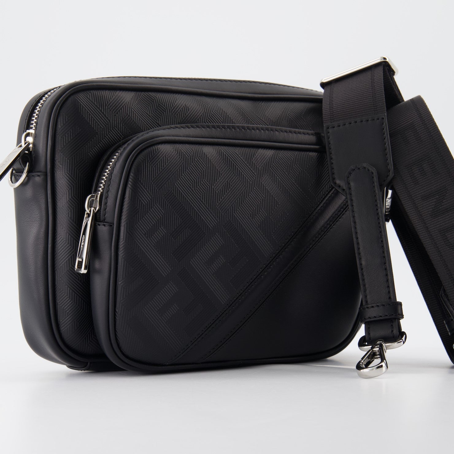 Sacs bandoulière Sac Fendi Shadow Diagonal Fendi Noir Homme