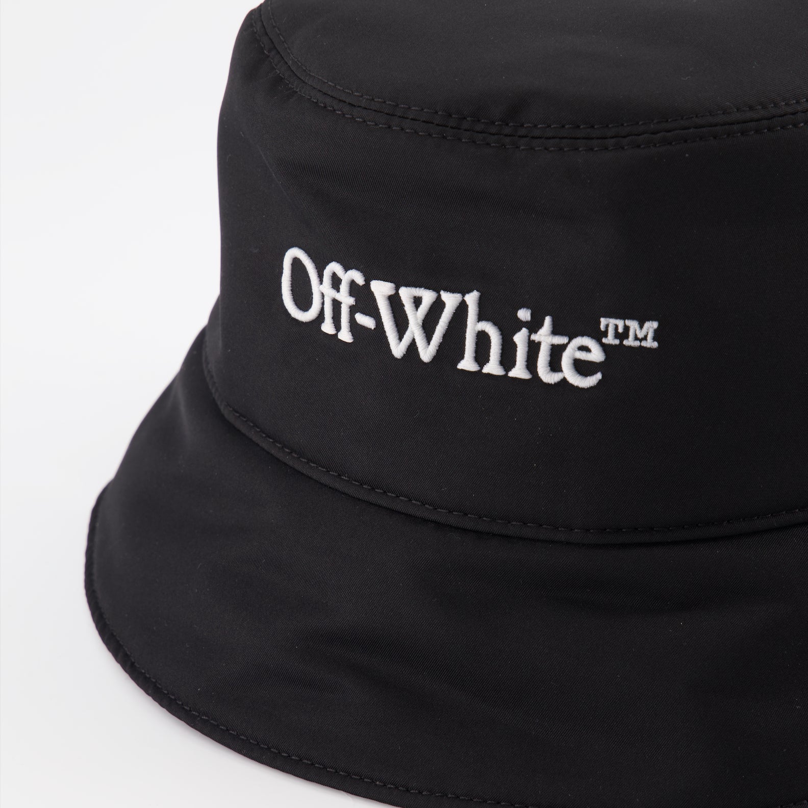 ハット・キャップ・ビーニー ボブ・ブックイッシュ Off-White 黒 男