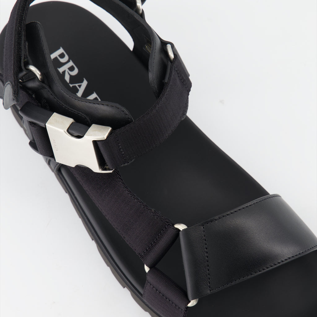 오픈 슈즈 Sandales en cuir Prada 검은색 Homme