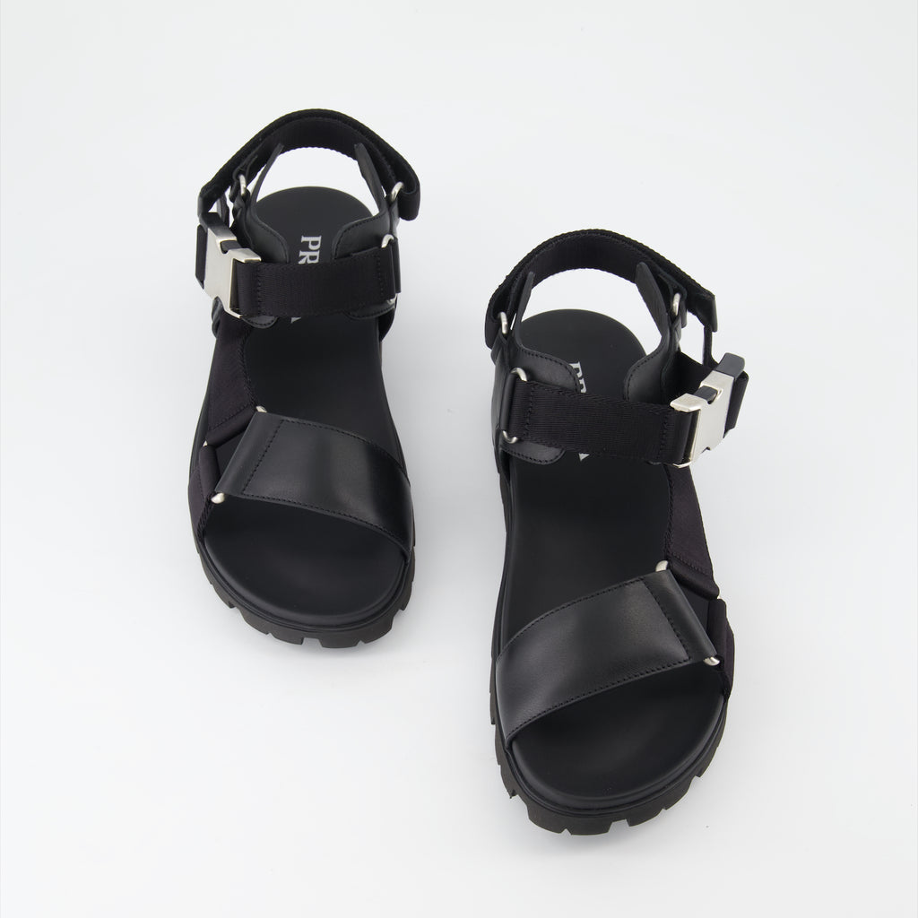 오픈 슈즈 Sandales en cuir Prada 검은색 Homme