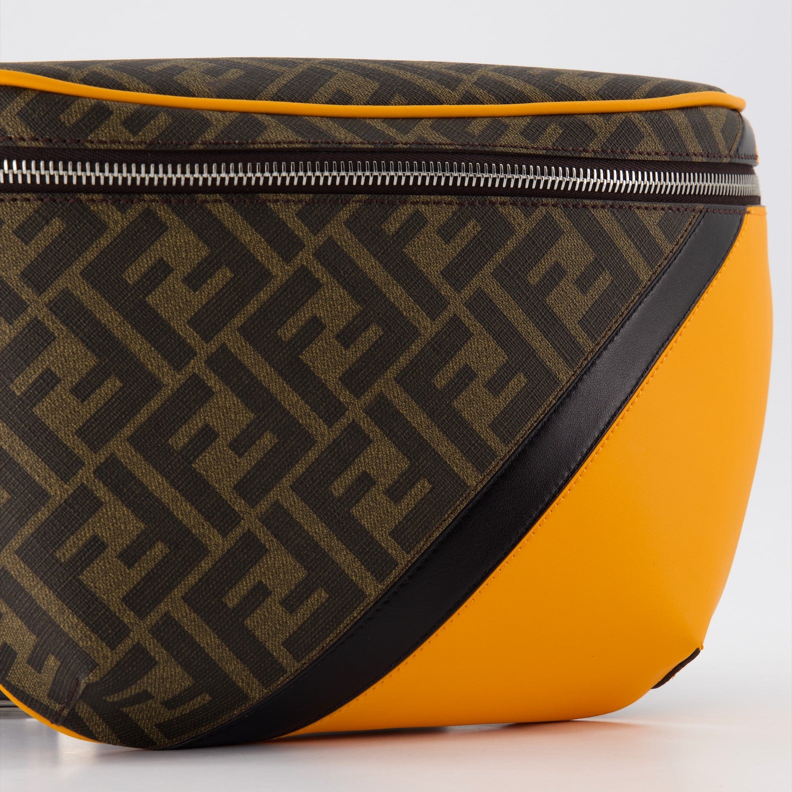 벨트백 Sac banane Diagonal Fendi 갈색 Homme