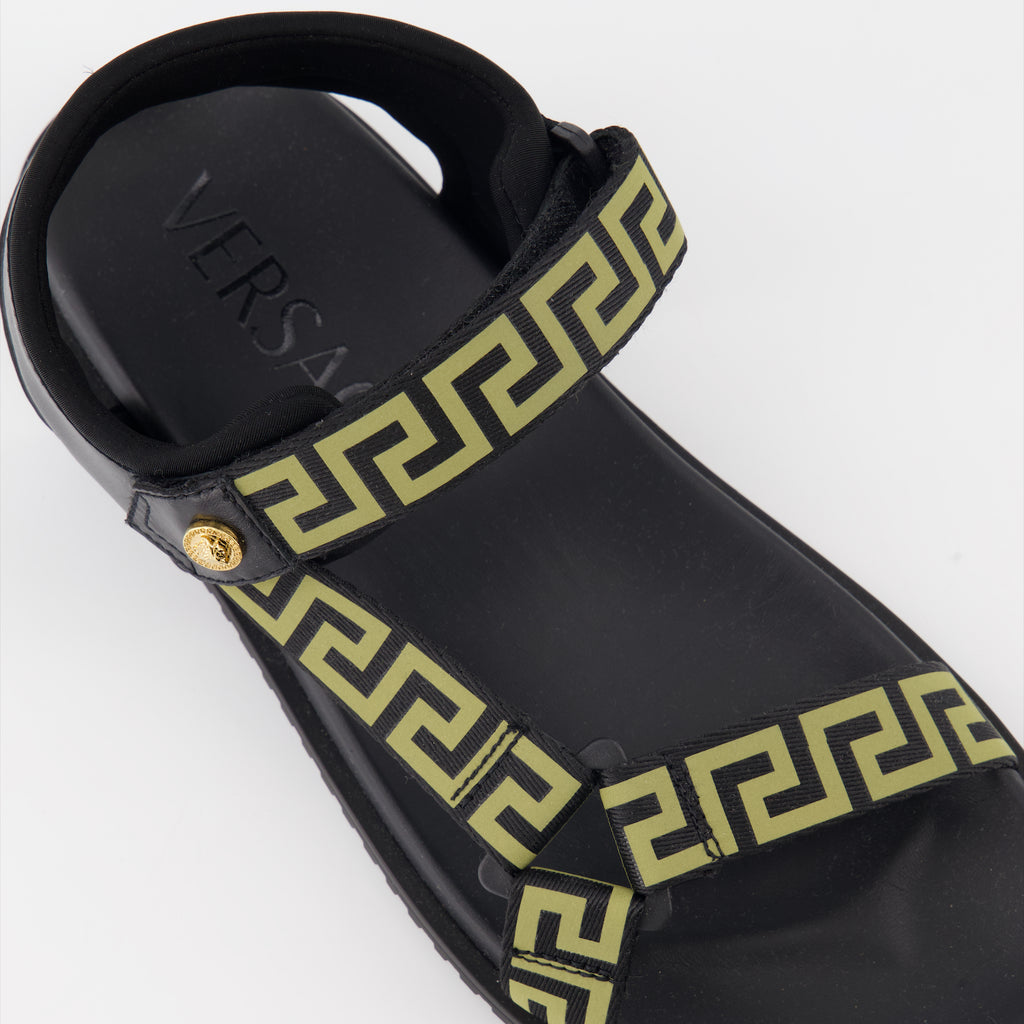 Zapatos abiertos Sandales Greca Versace Negro Homme