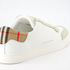 Baskets Baskets en cuir et suède Burberry Blanc Homme