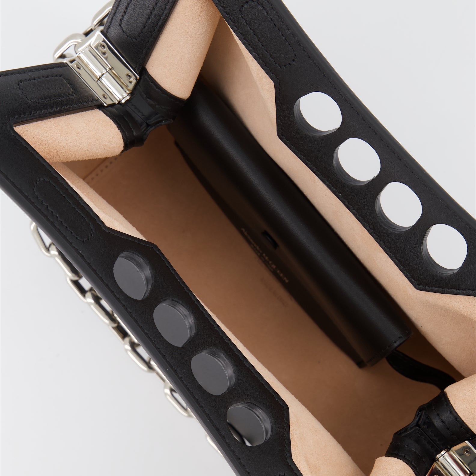 ハンドバッグ・ショルダーバッグ ピークバッグ Alexander McQueen 黒 女性