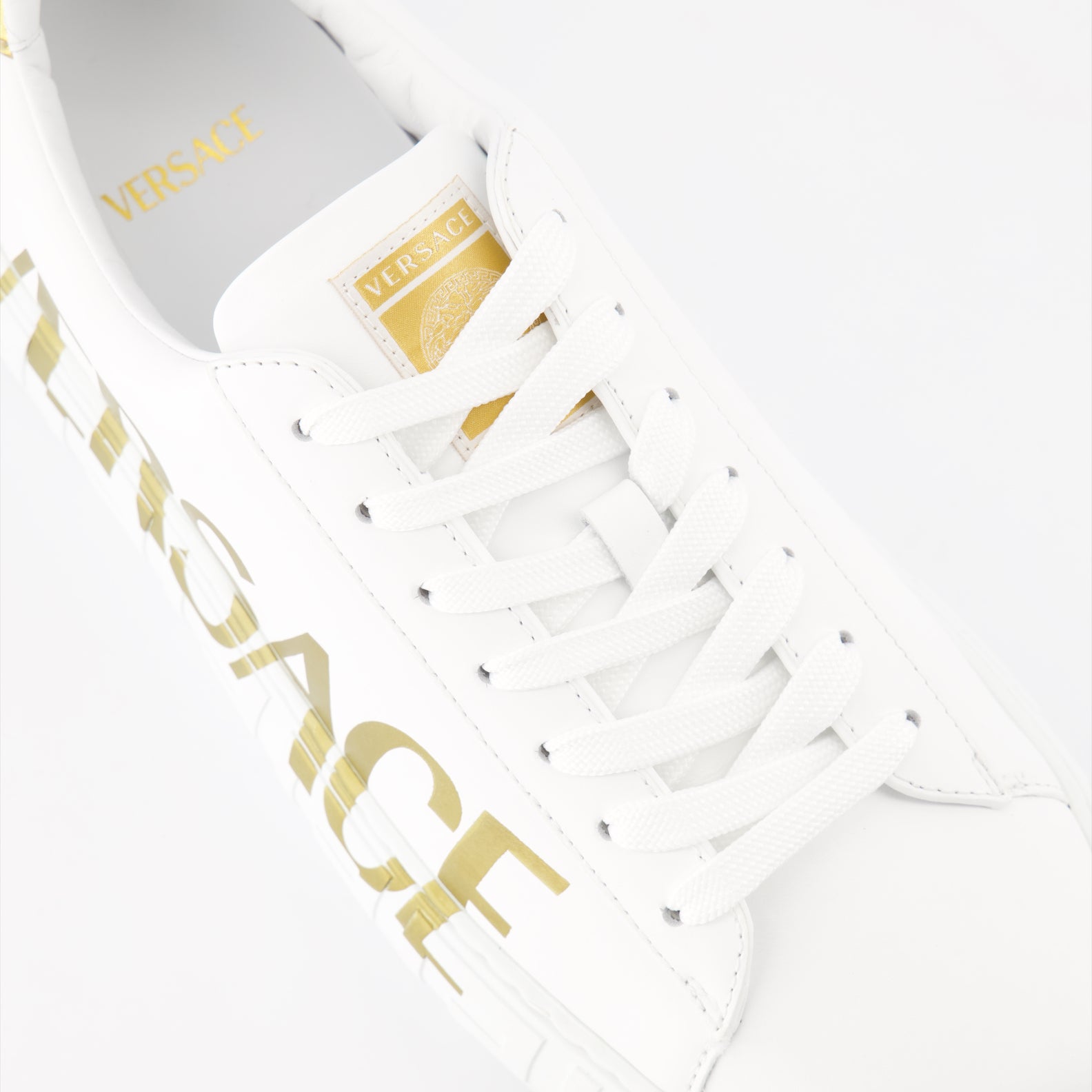 Sneaker Baskets à logo Greca Versace Weiß Homme