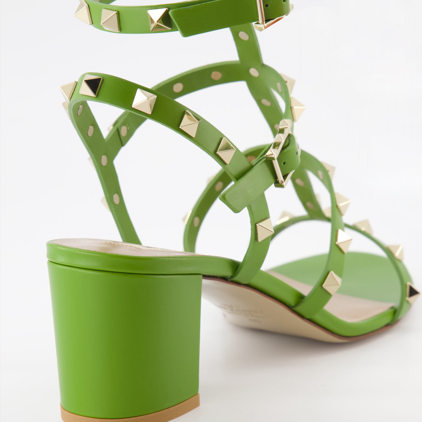 オープントゥシューズ ロックスタッズサンダル Valentino Garavani 緑 女性