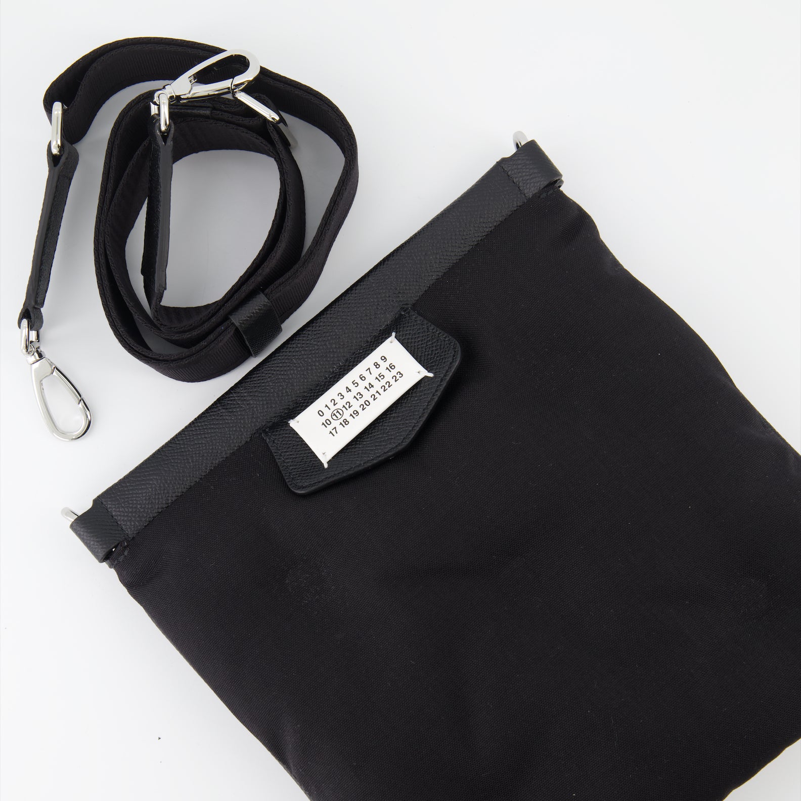 ハンドバッグ・ショルダーバッグ グラムスラムバッグ Maison Margiela 黒 ユニセックス