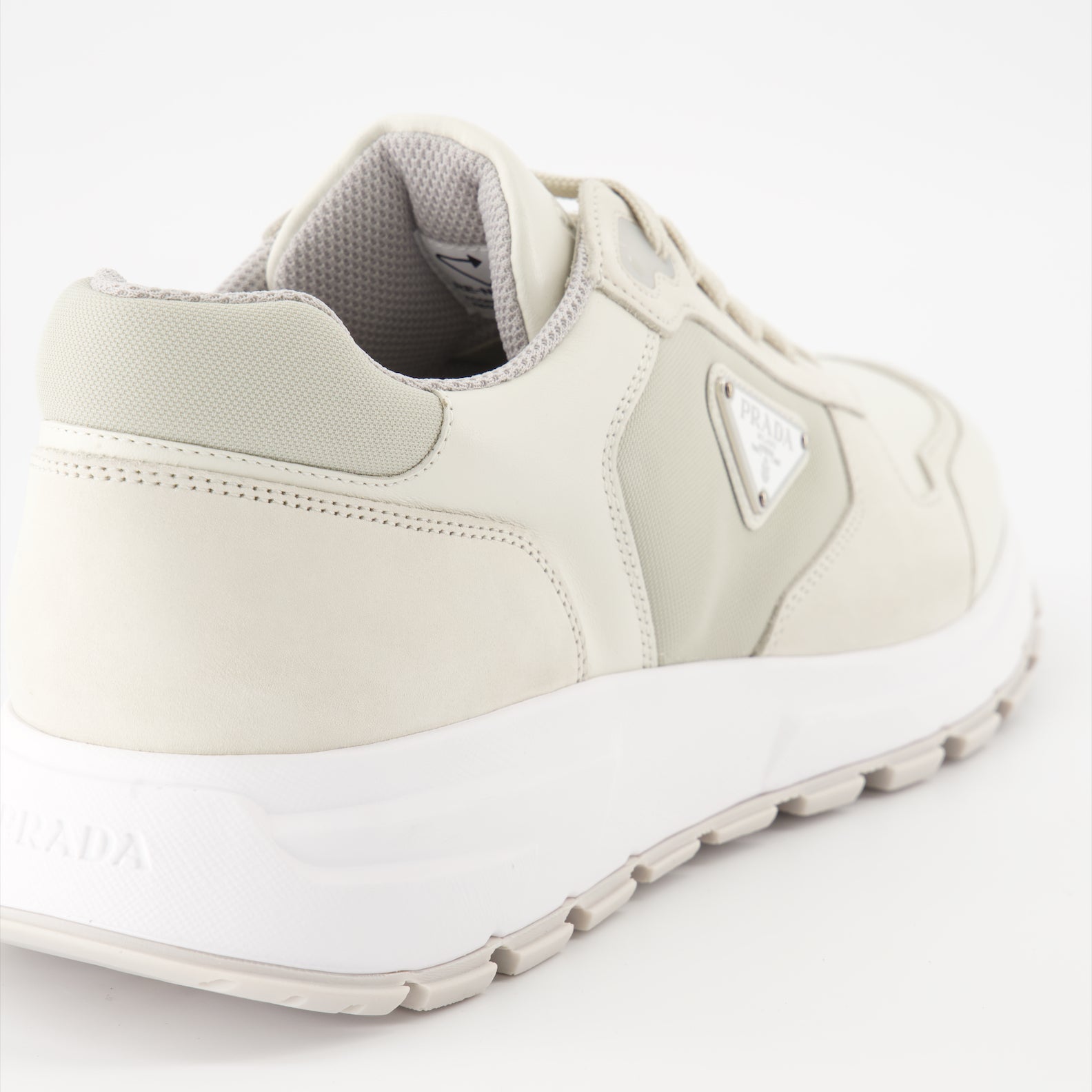 Baskets Baskets en nubuck et nylon Prada Beige Homme