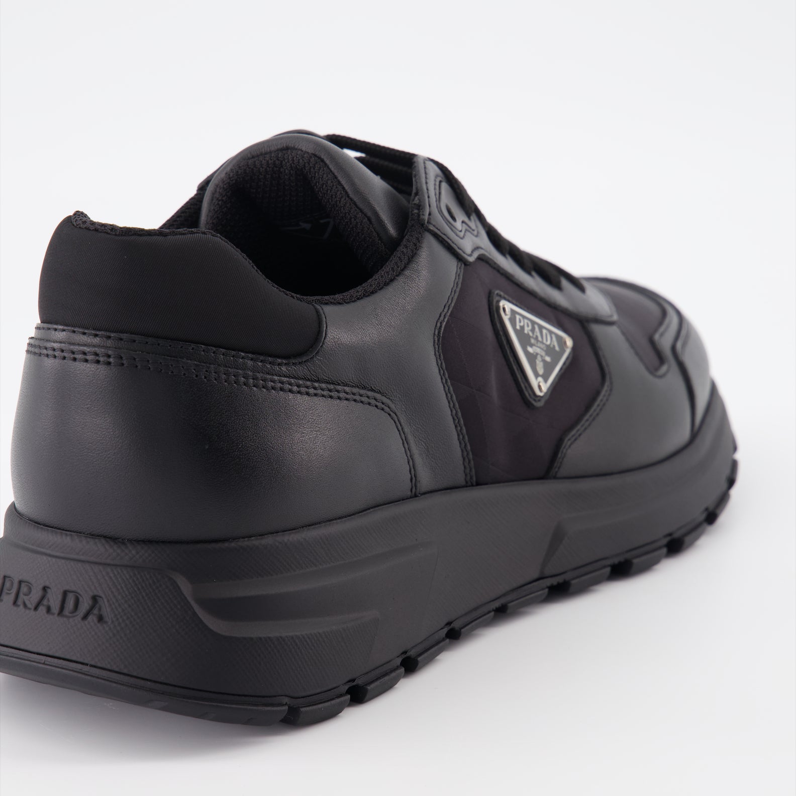 Baskets Baskets en cuir et Re-Nylon Prada Noir Homme