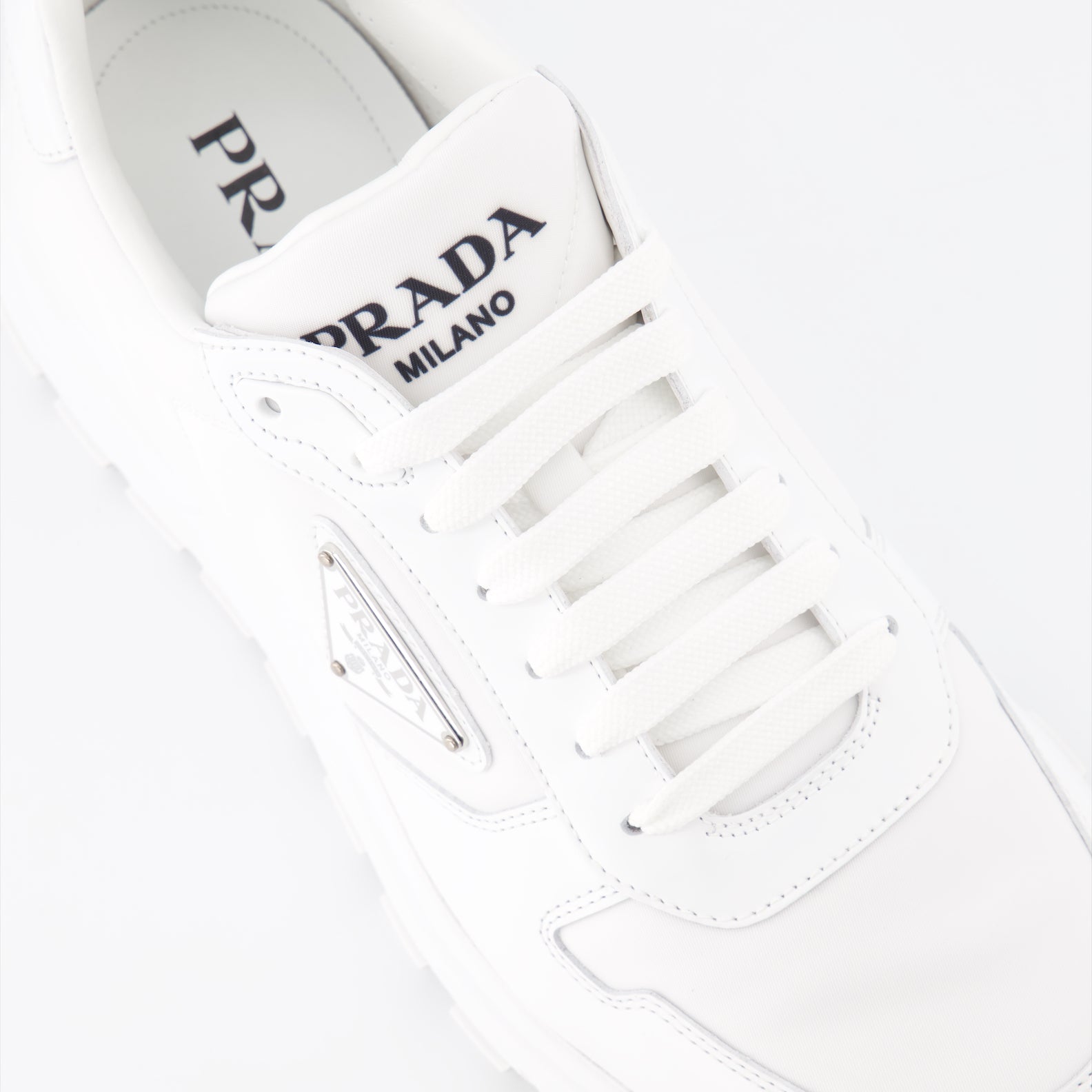 Baskets Baskets en gabardine Prada Blanc Homme