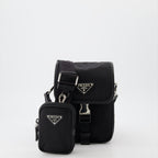 Sacs bandoulière Sac porté épaule en cuir Saffiano Prada Noir Homme