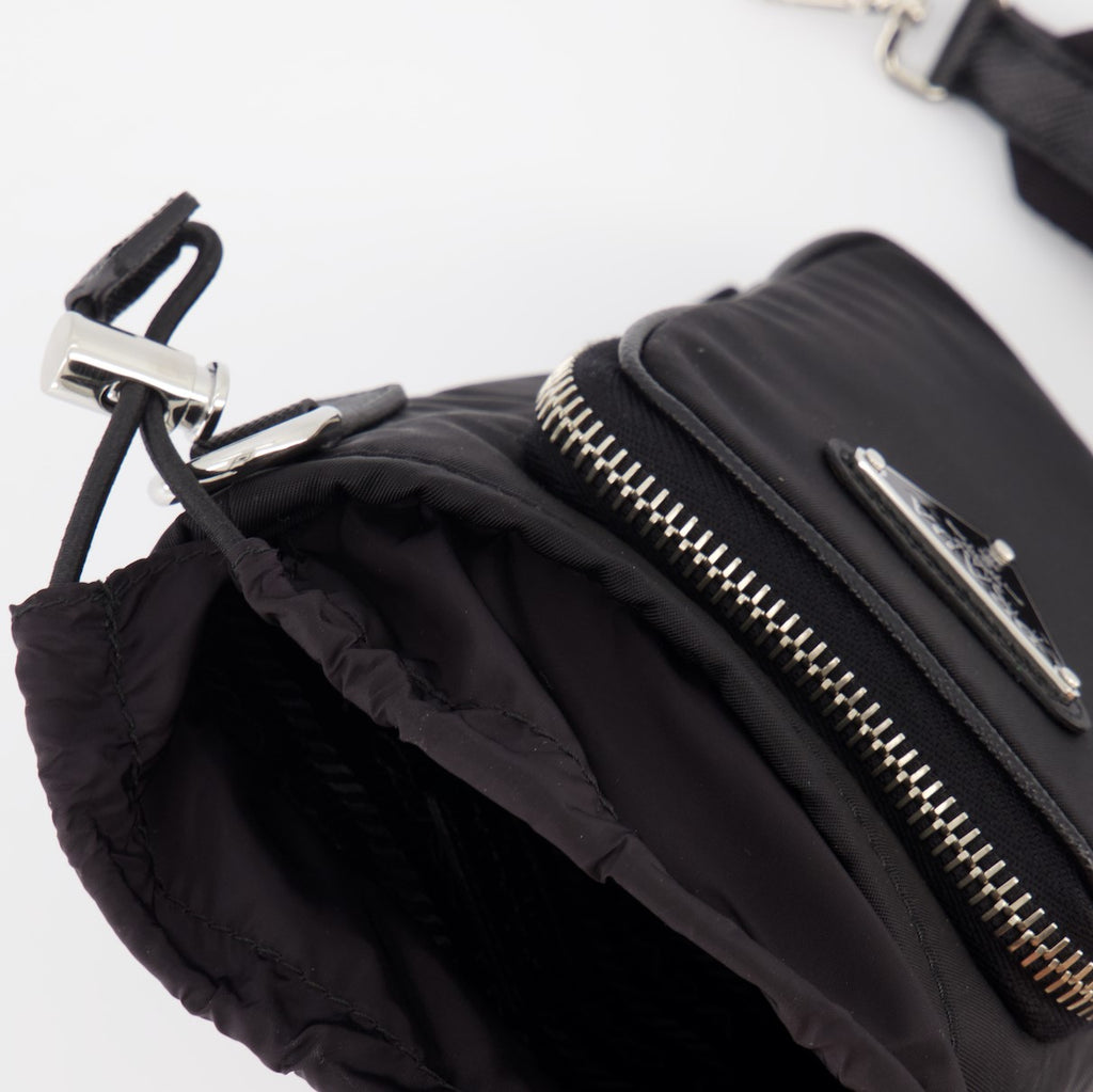 Sacs bandoulière Etui pour smartphone en Re-Nylon Prada Noir Homme