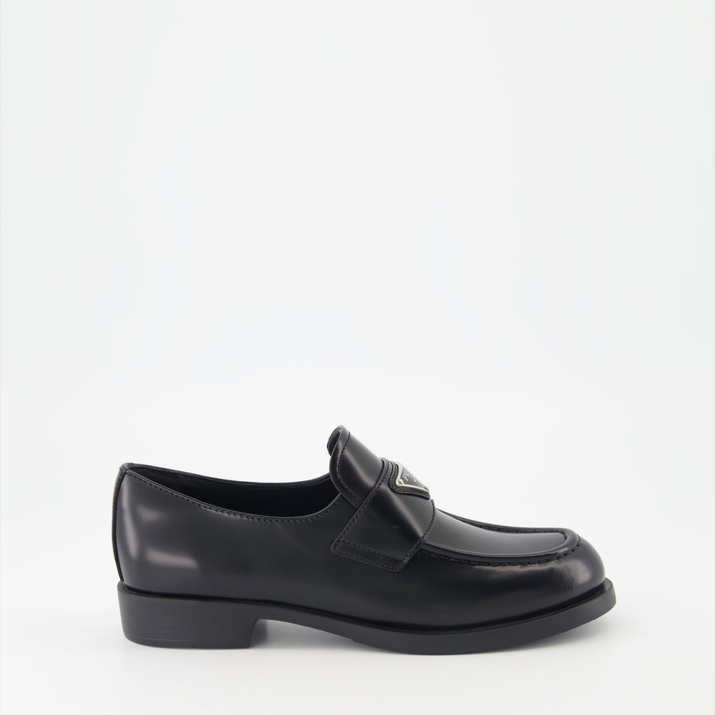 Mocassins Mocassins en cuir brossé Prada Noir Femme
