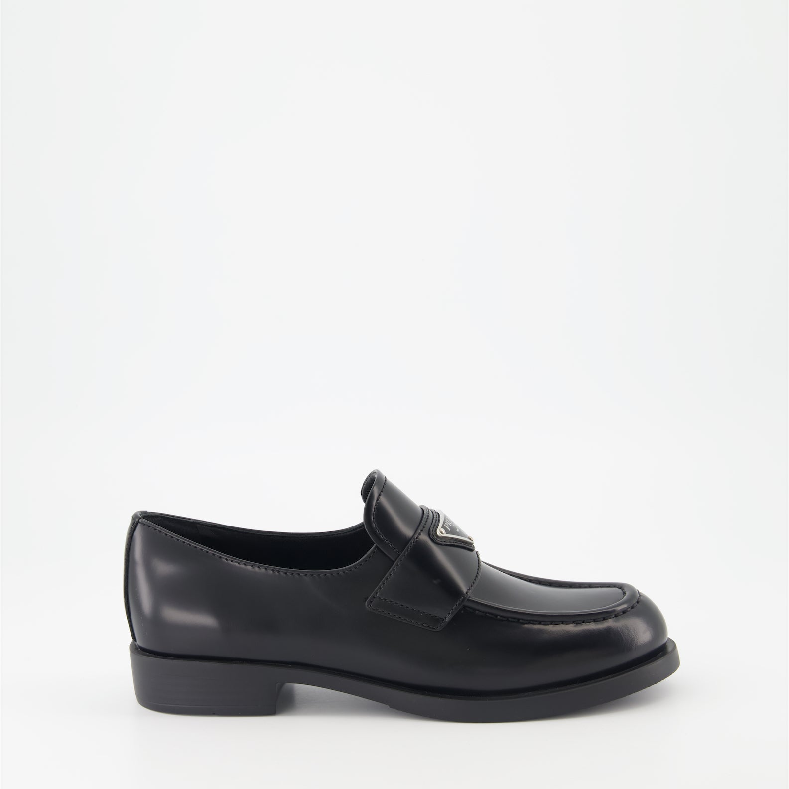 Mocassins Mocassins en cuir brossé Prada Noir Femme