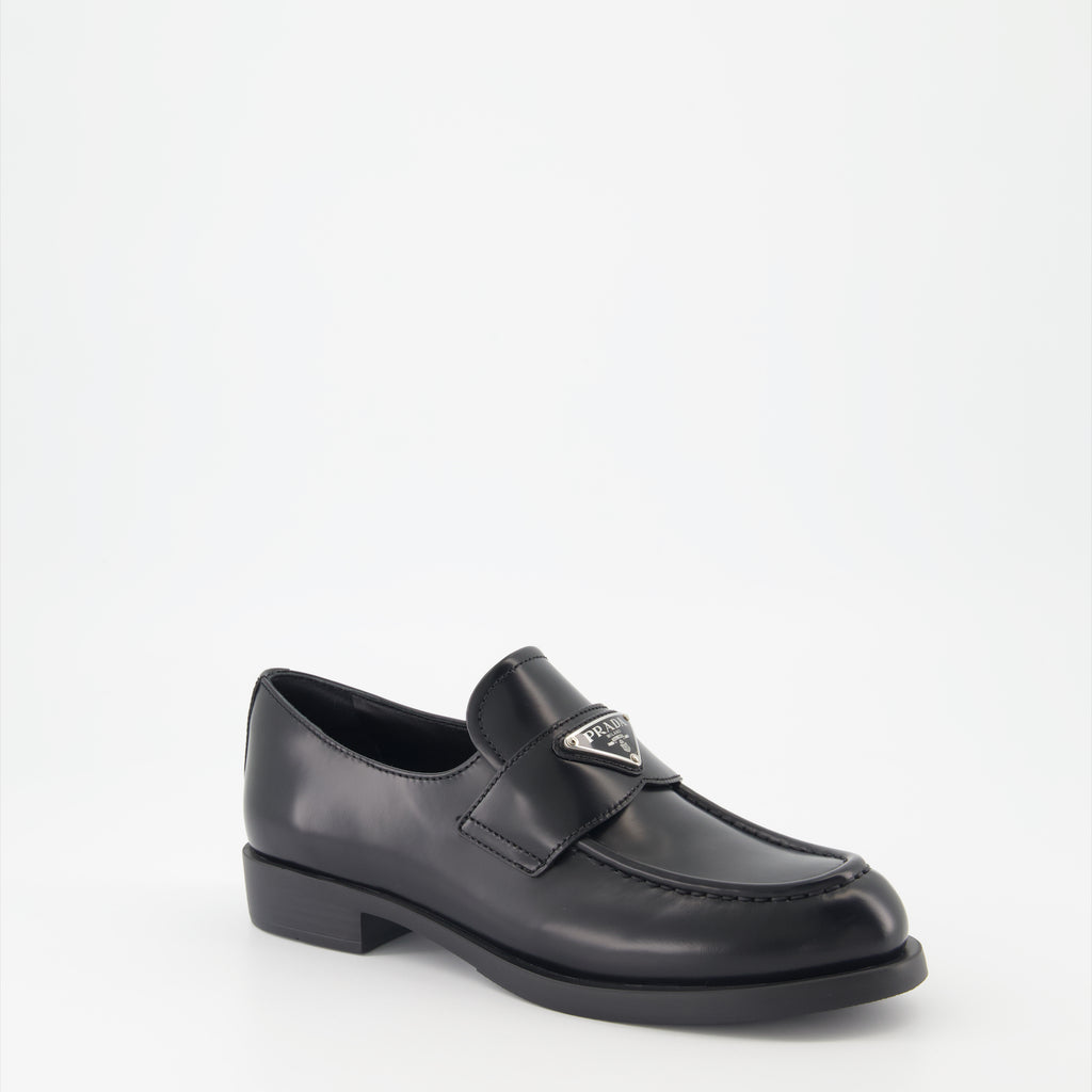Mocassins Mocassins en cuir brossé Prada Noir Femme