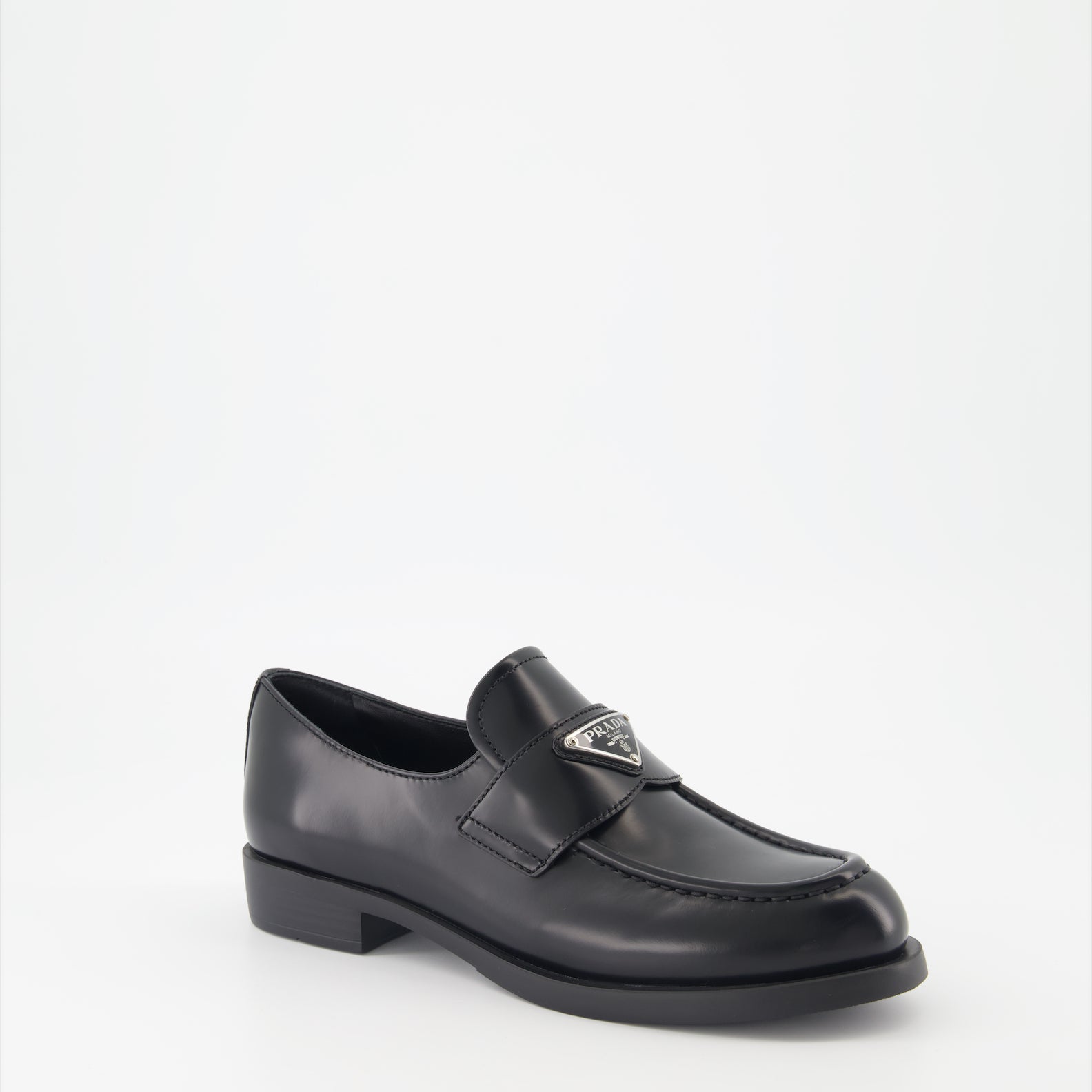 Mocassins Mocassins en cuir brossé Prada Noir Femme