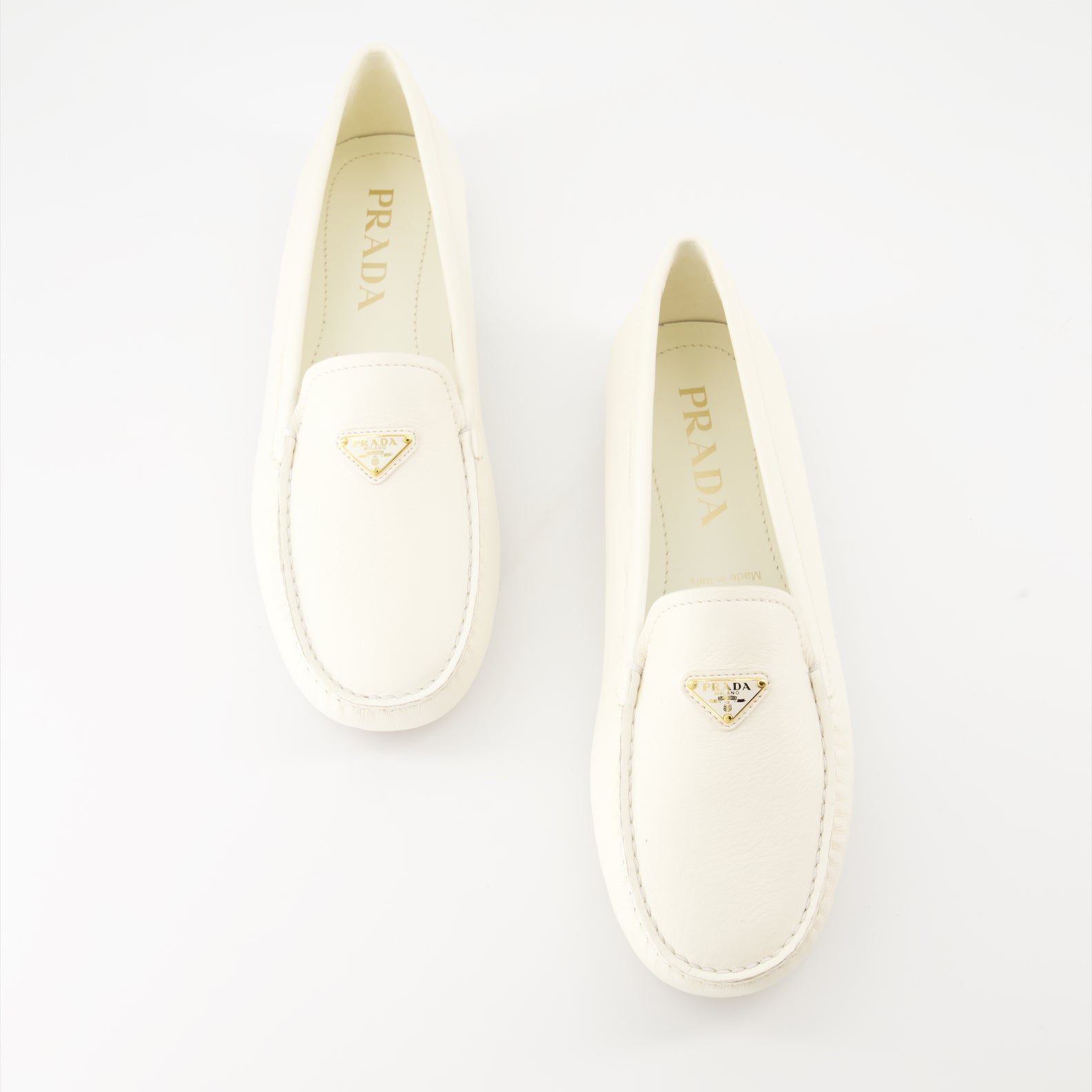 Mocassins Mocassins en velours Prada Blanc Femme