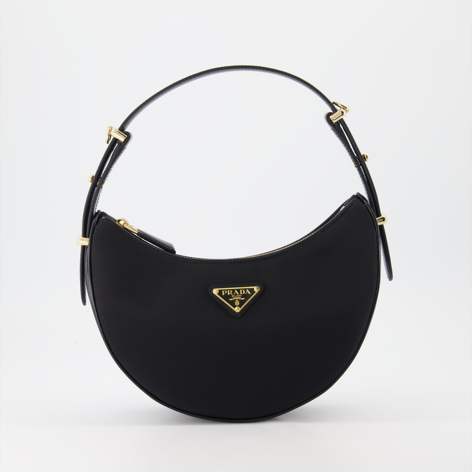 핸드백 및 숄더백 Sac Arqué en Re-Nylon et cuir brossé Prada 검은색 Femme