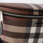 ベルトバッグ チェック柄のファニーパック Burberry 茶色 男