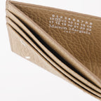 スモールレザーグッズ フォーステッチカードホルダー Maison Margiela ベージュ 女性