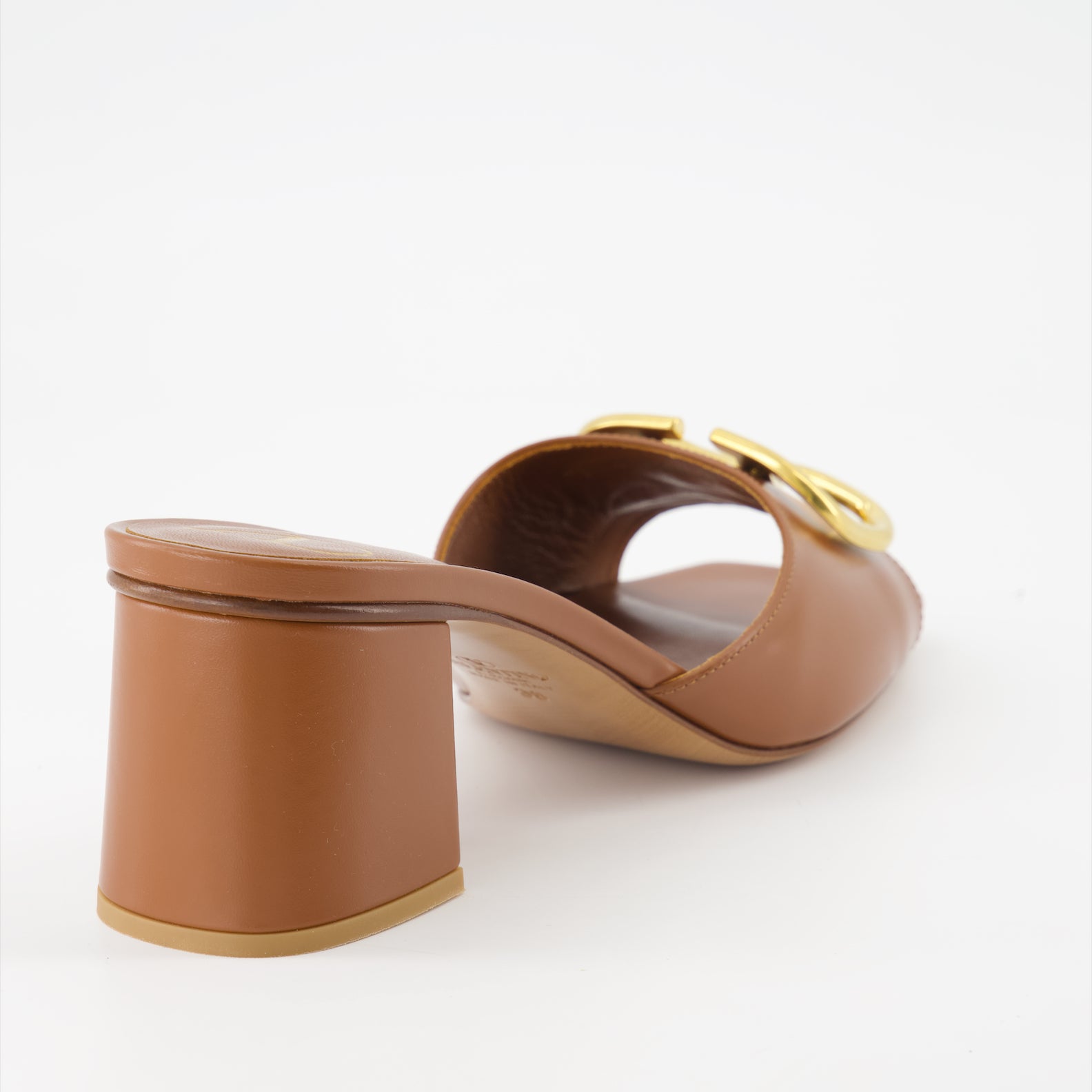 Zapatos abiertos Mules VLogo Valentino Garavani Marrón Femme