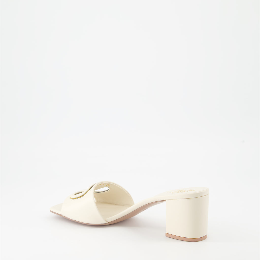 オープントゥシューズ Vロゴミュール Valentino Garavani 白 女性