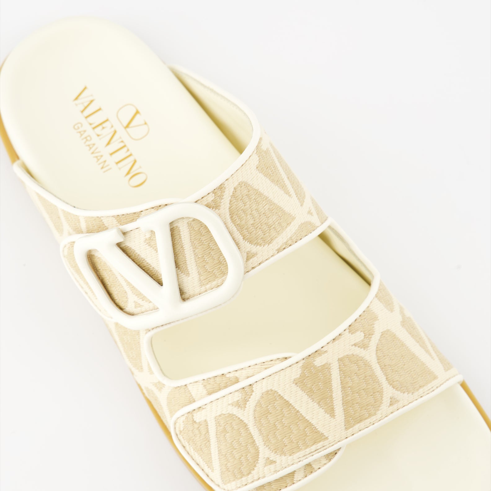 Chaussures ouvertes Sandales Iconographe Valentino Garavani Beige Femme