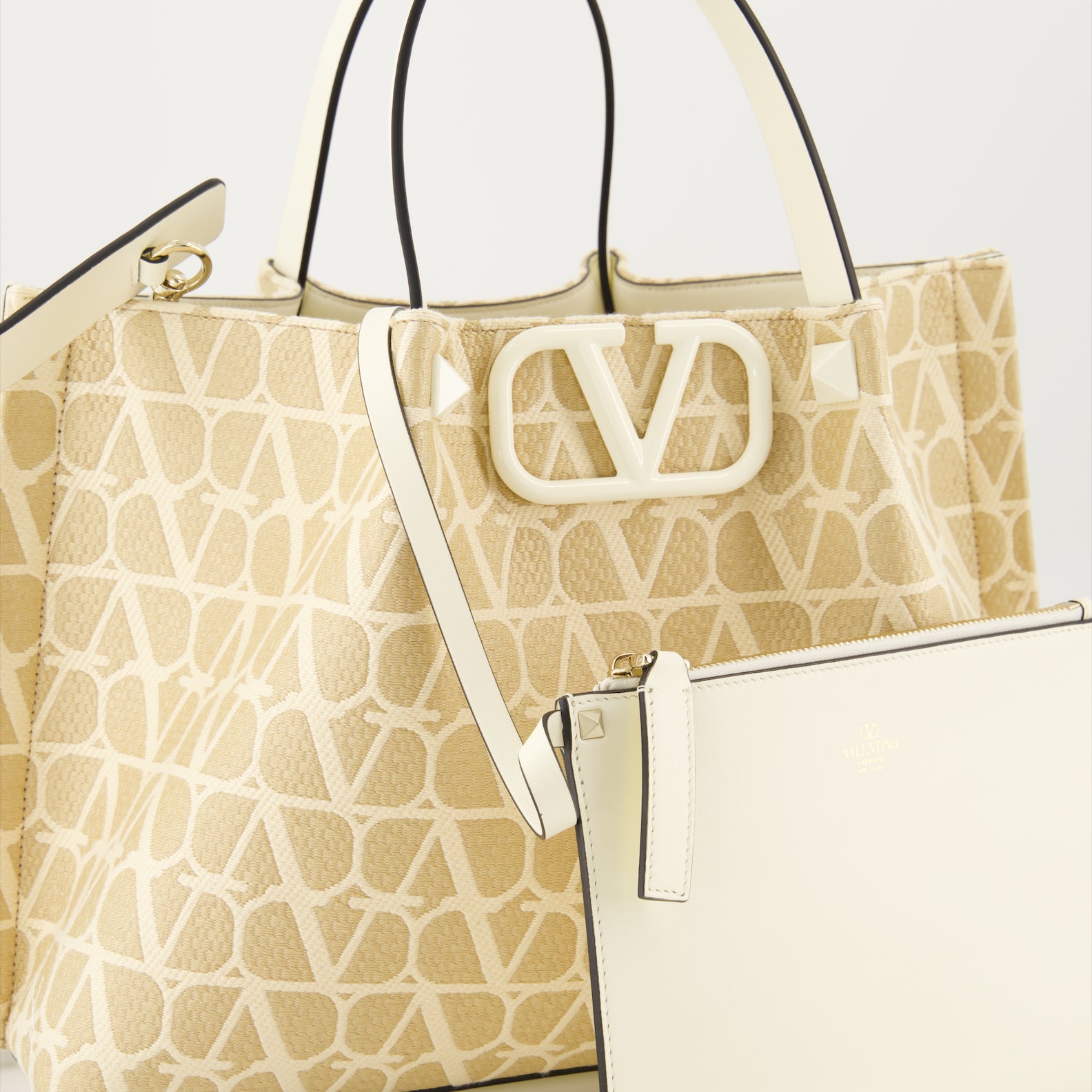 Sacs cabas Sac cabas en toile iconographe Valentino Garavani Beige Femme