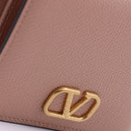 スモールレザーグッズ Vロゴウォレット Valentino Garavani ベージュ 女性