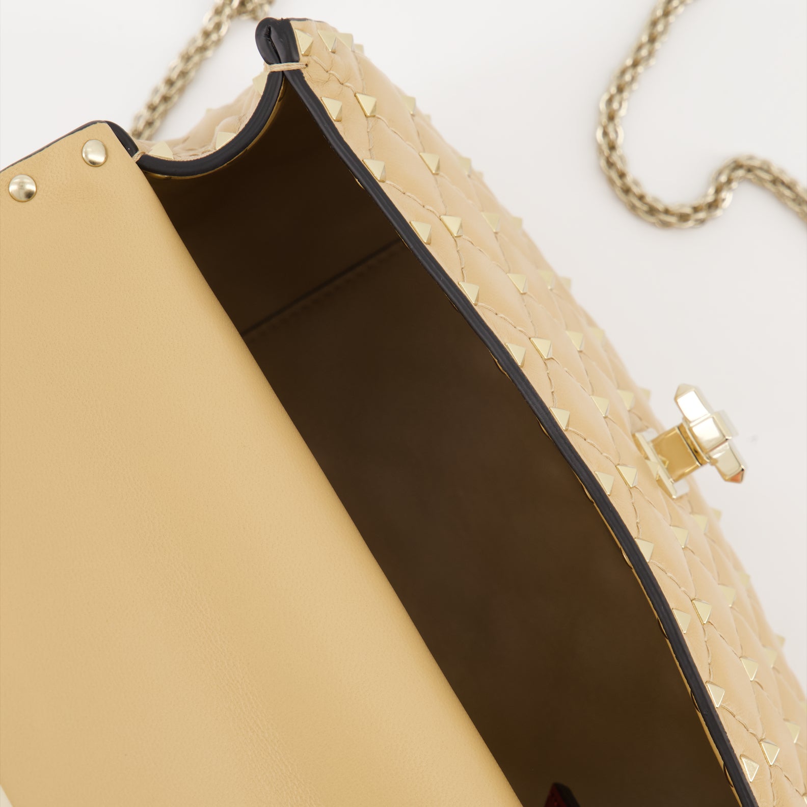 Handtaschen und schultertaschen Sac Spike en cuir Valentino Garavani Beige Femme
