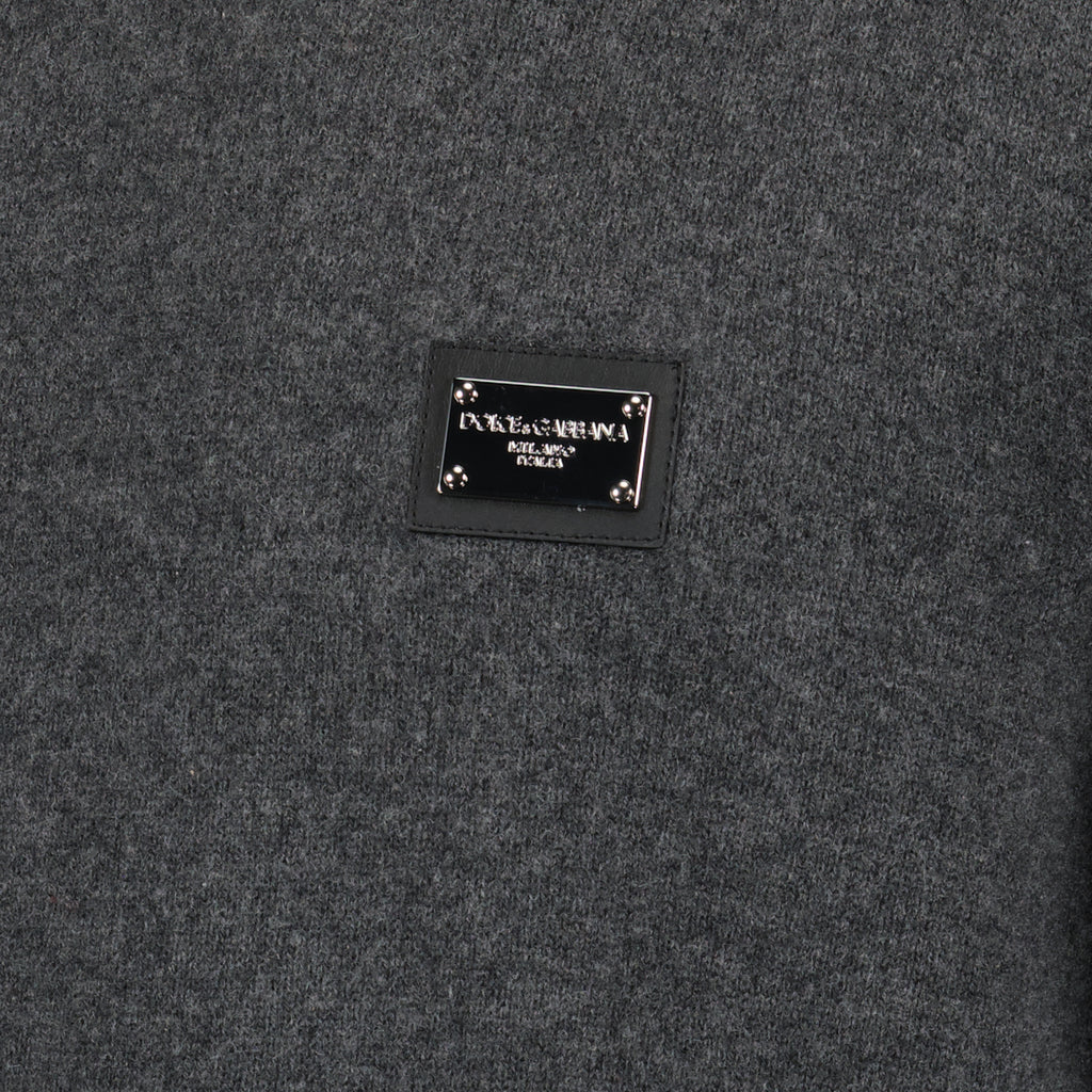 Maille Pull à logo plaque Dolce & Gabbana Gris Homme