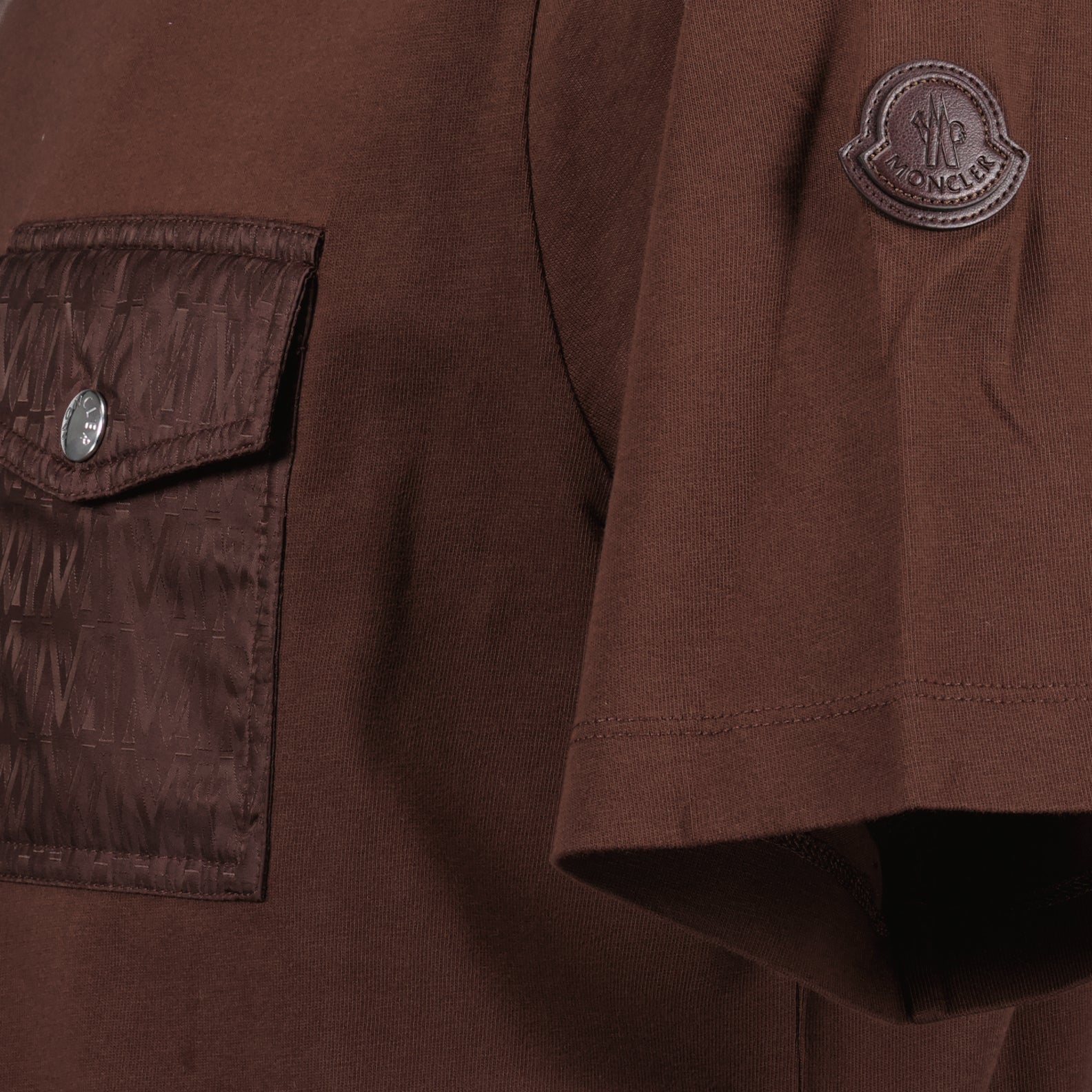 T-shirts T-shirt à poche Moncler Marron Homme
