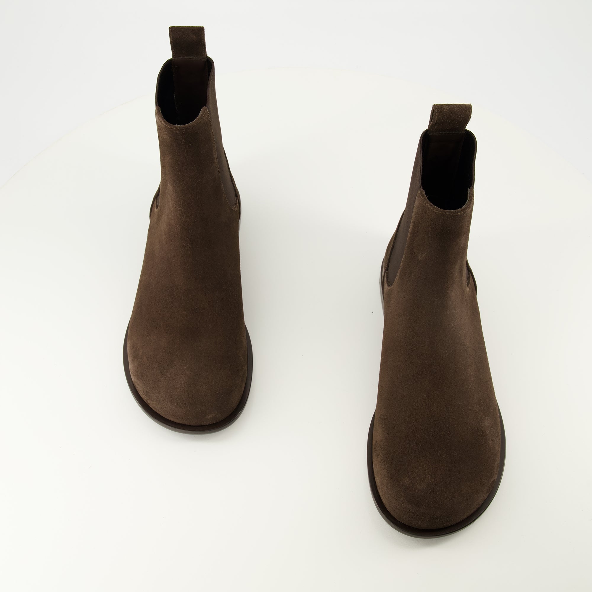 Image of the Fendi Men's Brown Chelsea FF Squared Ankle Boots - Autumn-Winter 2025 Season - Top View of the Pair of Shoes