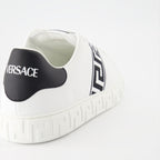 Baskets Baskets brodées Greca Versace Blanc Homme