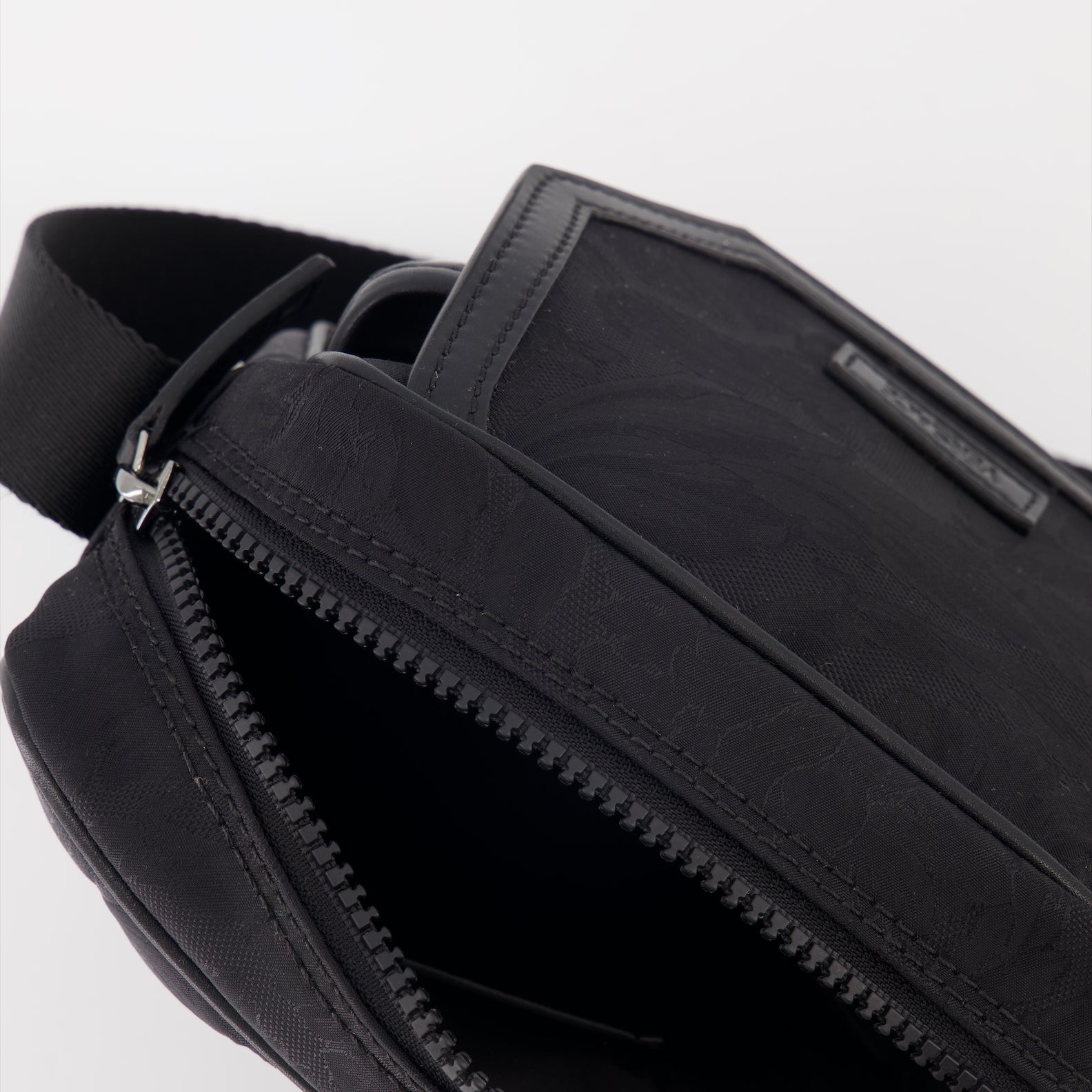 Sacs bandoulière Sac bandoulière Barocco Neo Versace Noir Homme