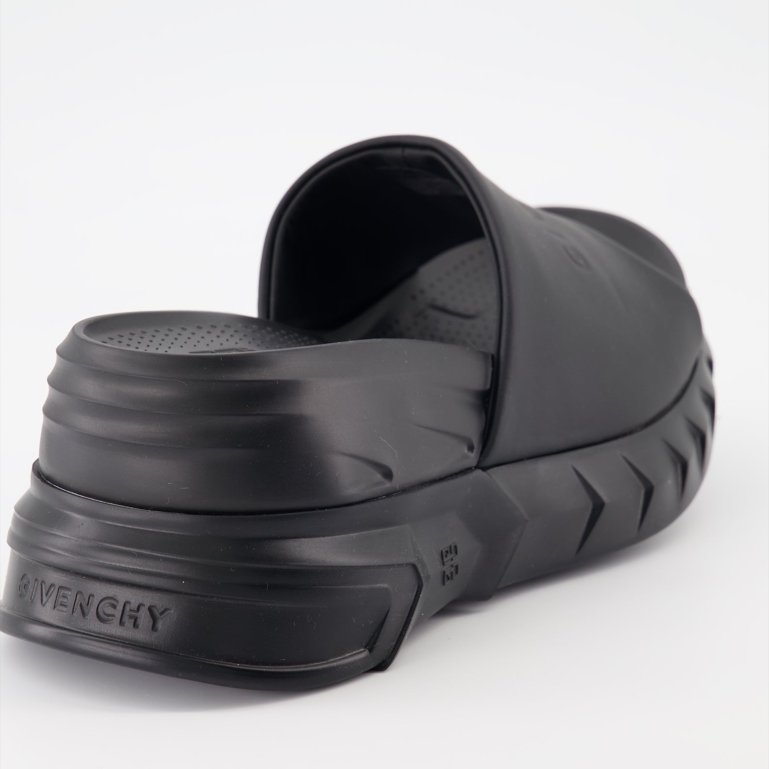 Chaussures ouvertes Mules à plateforme Givenchy Noir Femme