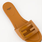 Chaussures ouvertes Sandales Baguette en cuir Fendi Marron Femme