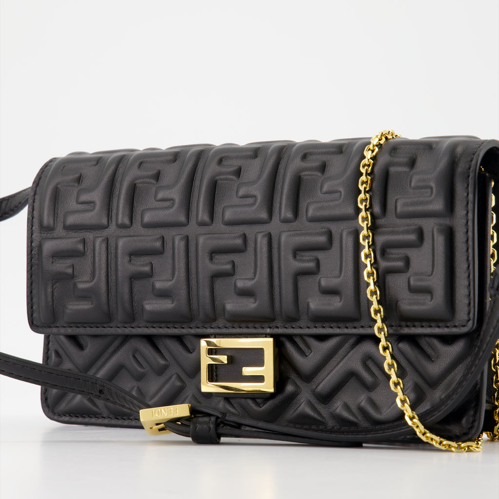 Crossbody bags Baguette Chain Wallet Fendi Black Femme