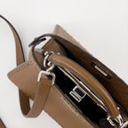 Sacs à main et épaule Sac Peekaboo ISeeU Fendi Marron Femme