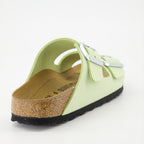 Sapatos abertos Chinelos Arizona Birkenstock Verde Femme