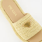 Sapatos abertos Mules en raphia Prada Bege Femme