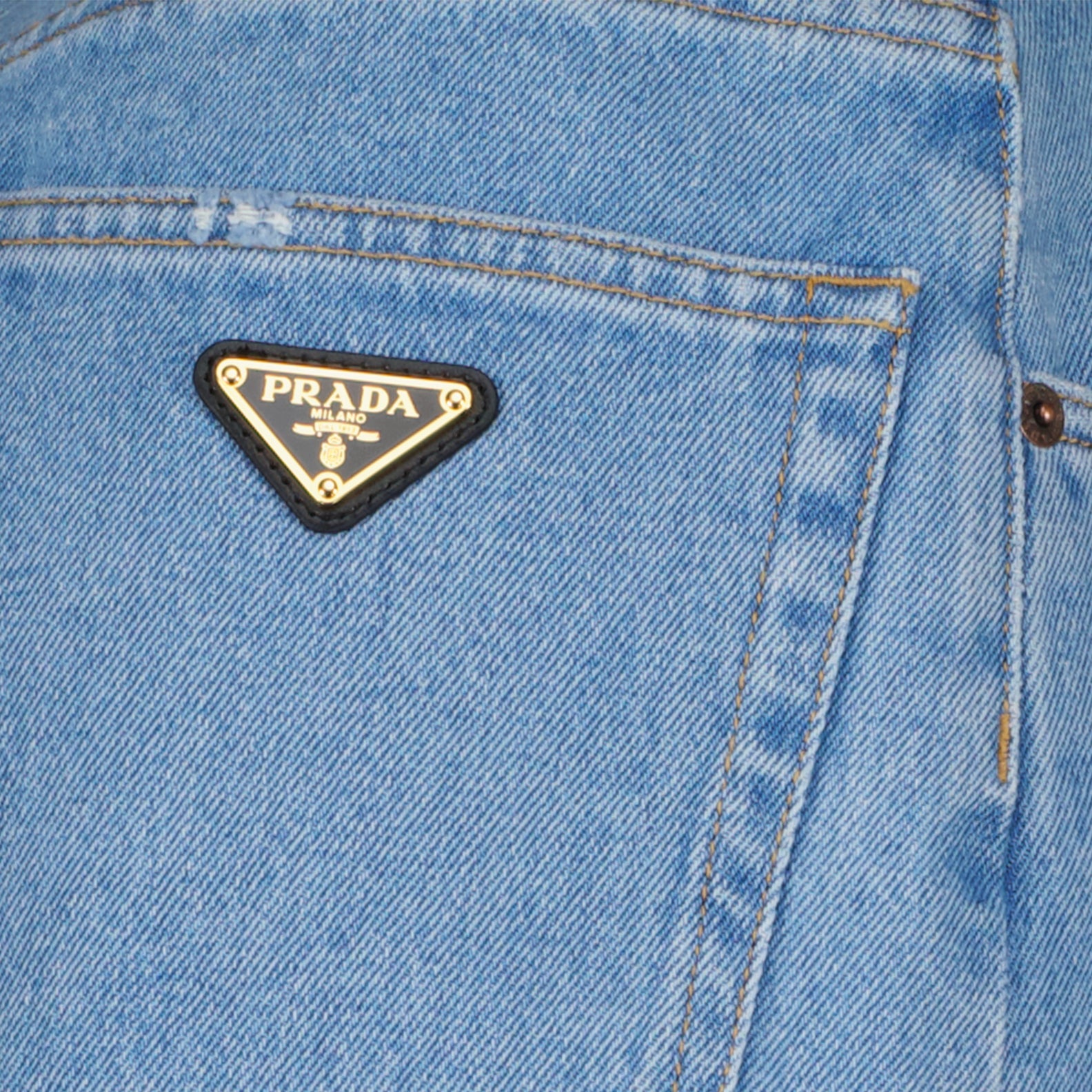 Shorts Short en denim Prada Bleu Femme