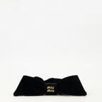 Bild des schwarzen Samt-Haargummis von Miu Miu für Frauen - Frühling-Sommer 2026 - Vorderansicht