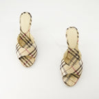 Chaussures ouvertes Mules à carreaux Burberry Beige Femme