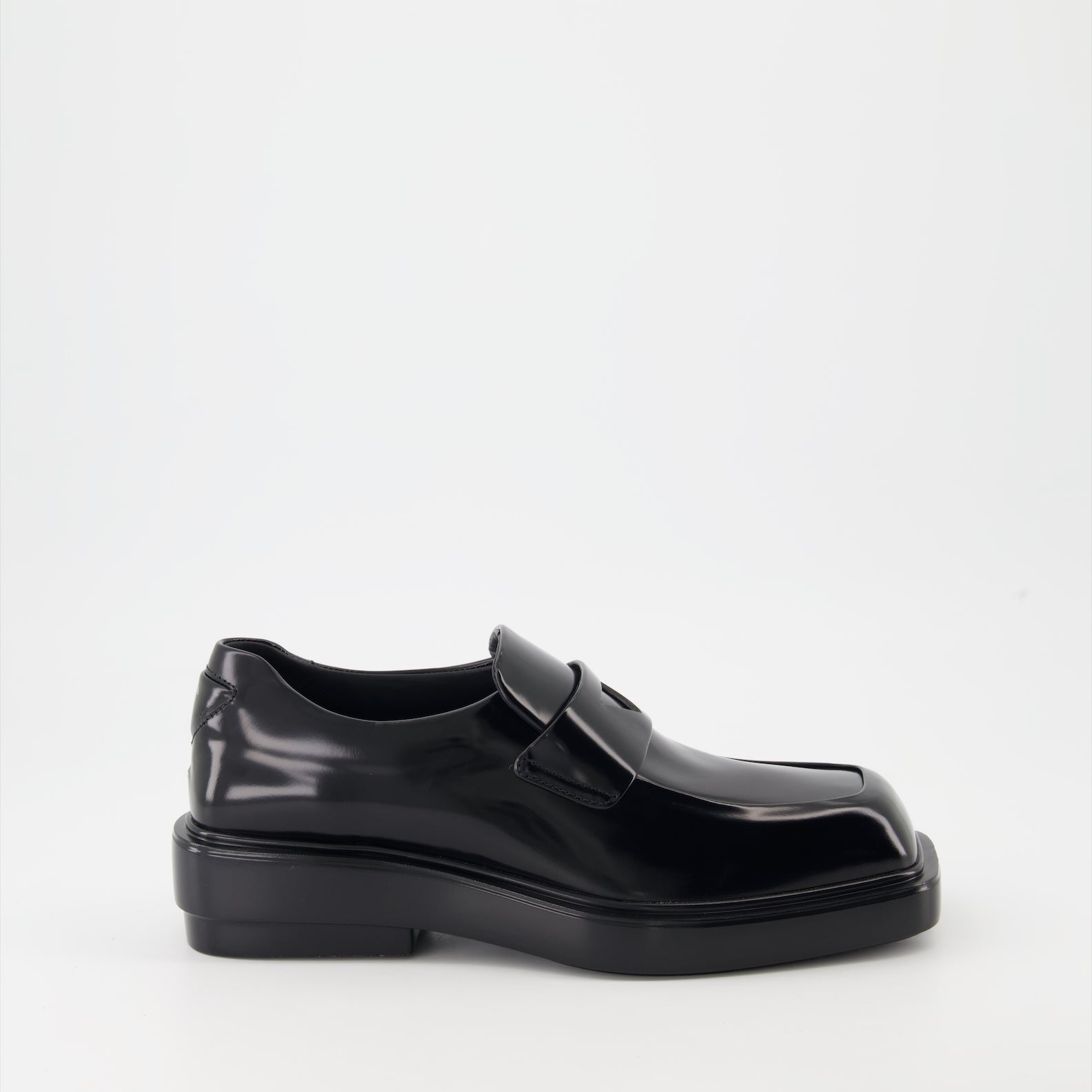 Mocassins Mocassins en cuir brossé Prada Noir Femme