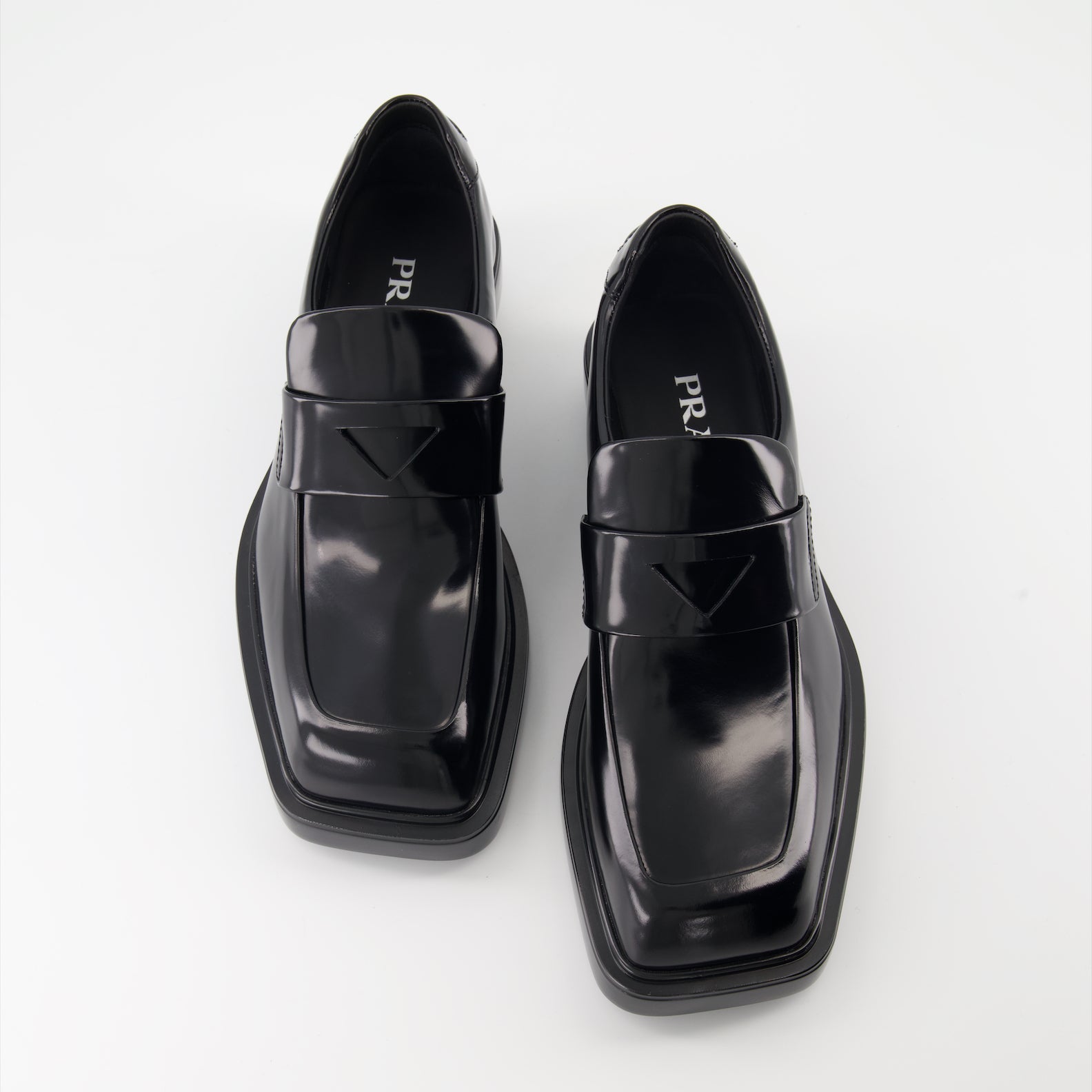 Mocassins Mocassins en cuir brossé Prada Noir Femme
