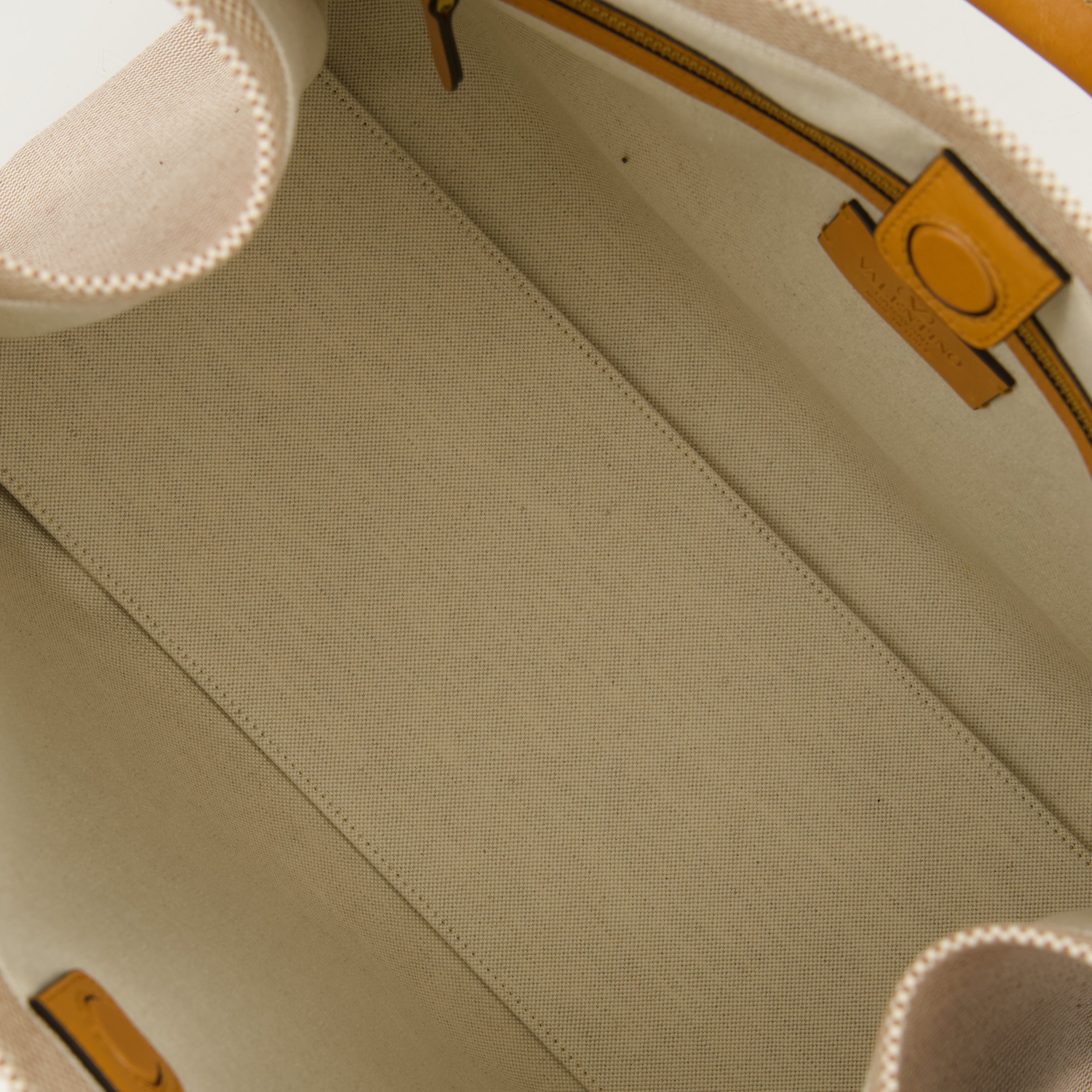 토트백 안티브 토트백 Valentino Garavani 베이지 Homme